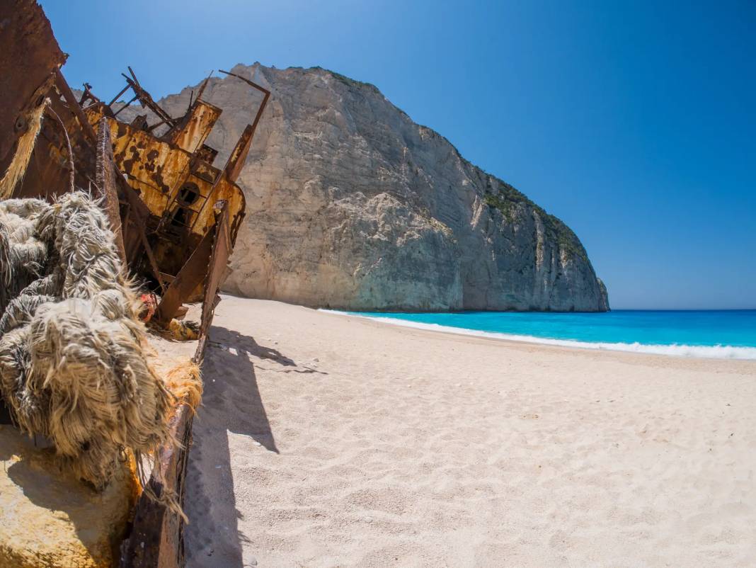 Yunanistan'da Görülmesi Gereken Plaj Sahilleri - En Güzel Kumsallar 9